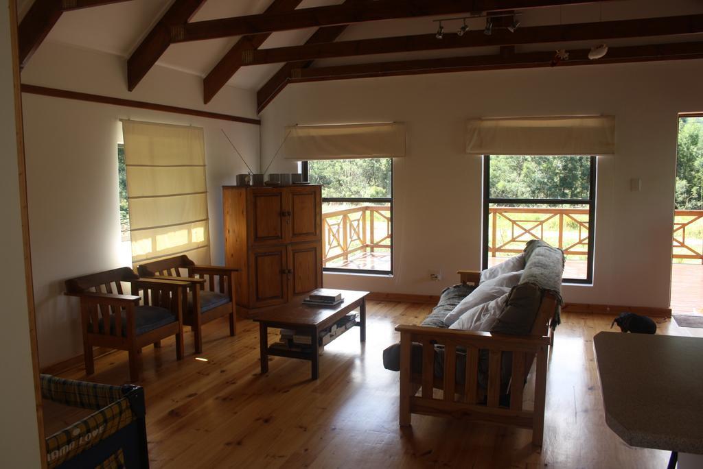 Fijnbosch Cottage And Camping Stormsrivier Bilik gambar