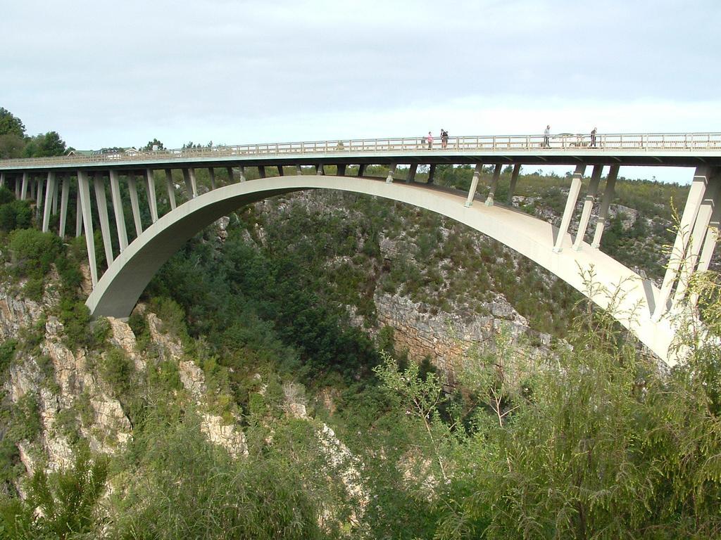 Fijnbosch Cottage And Camping Stormsrivier Bilik gambar